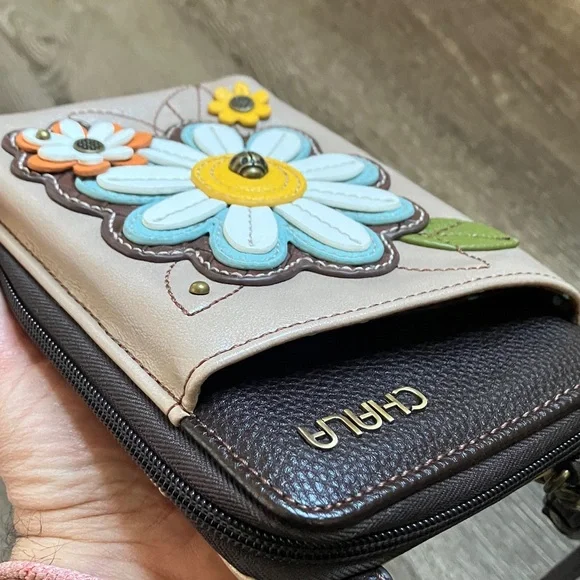 Chala Daisy Crossbody Cell Phone Case Wallet - Picture 4 of 16